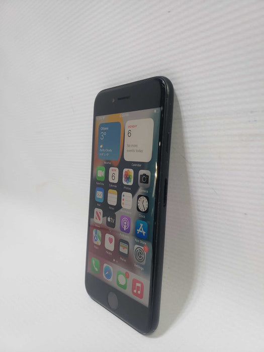 Apple iPhone 7 32 GB Unlocked Black **READ* )