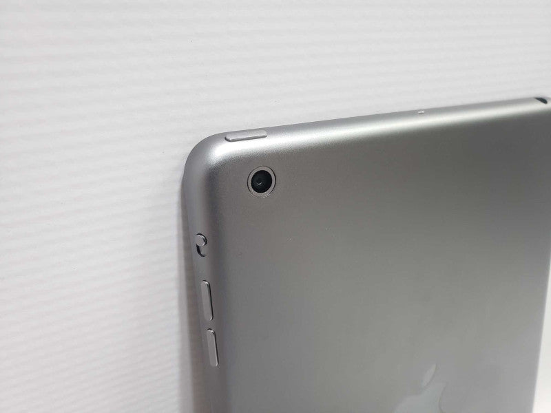 Apple iPad mini 1st Gen. Wi-Fi, 7.9in Q)