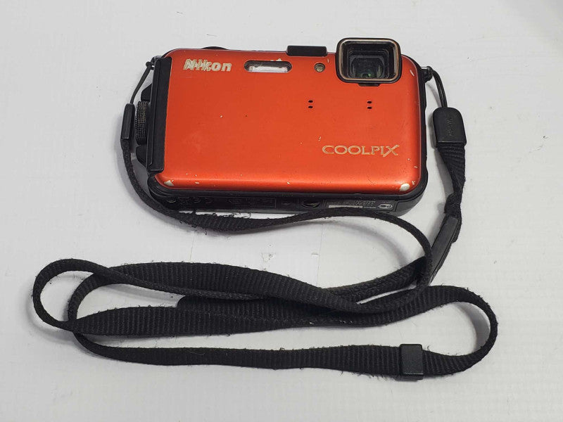 Nikon Coolpix AW100 16MP Waterproof 30m Digital Camera |