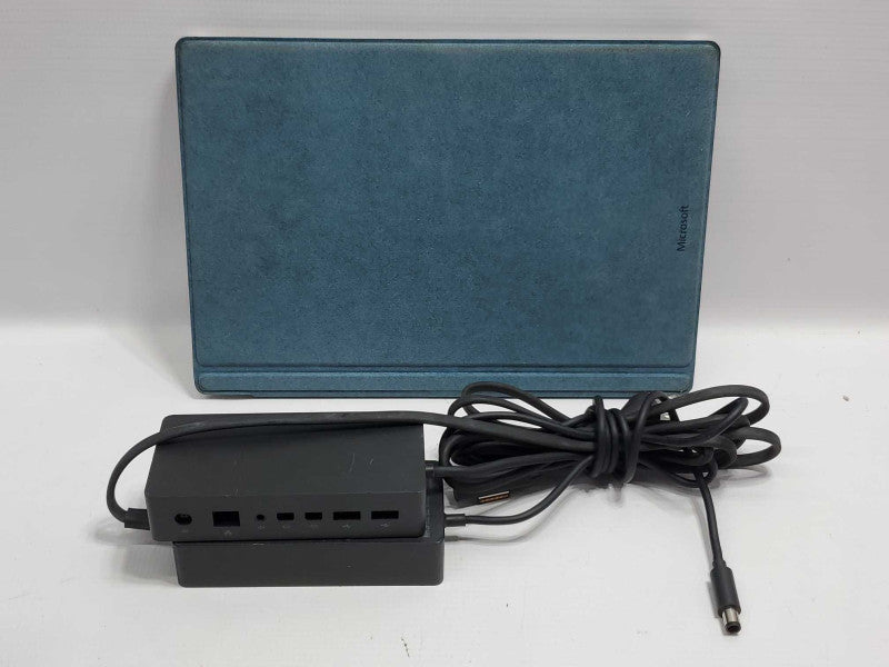 Microsoft Surface Pro 5 (1796) i5-7300U 16GB RAM 256GB Storage |