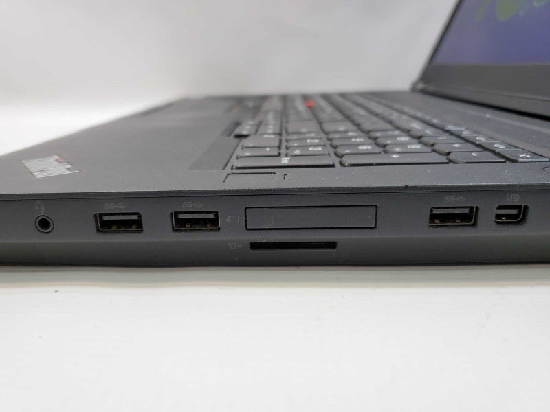 Lenovo ThinkPad P70 Core i7-6700HQ @ 2.6GHz 16GB DDR3 1TB SSD Quadro M600 2GB (