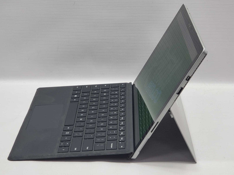Microsoft Surface Pro 4 (1724) i5-6300U 8GB RAM, 256GB Storage Q|