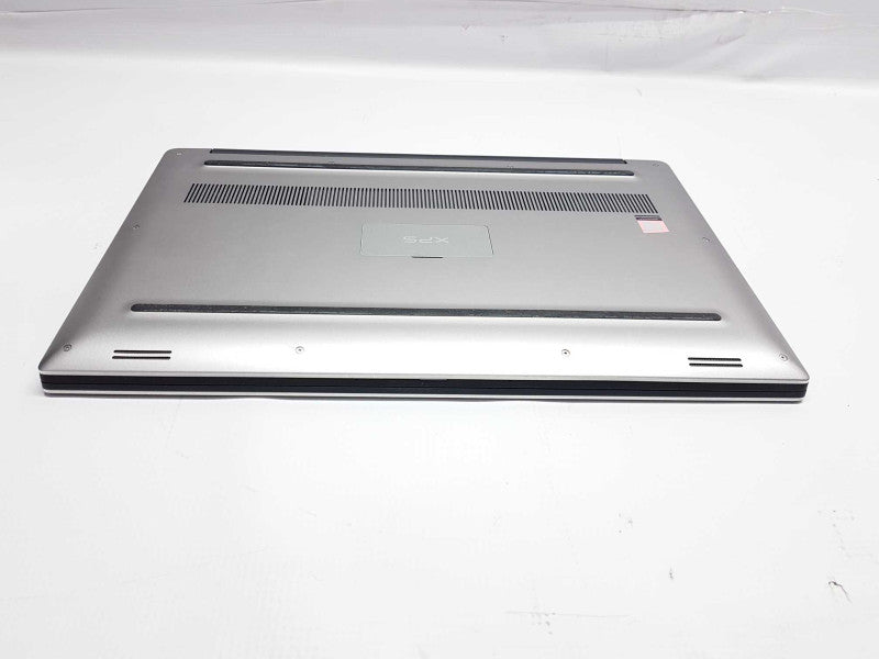 Dell XPS 15 9560 i7-7700HQ @ 2.80ghz / 8gb ram / GTX 1050 / 256gb ssd #