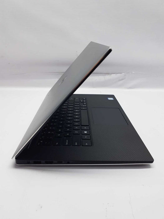 Dell XPS 15 9560 i7-7700HQ @ 2.80ghz / 8gb ram / GTX 1050 / 256gb ssd #