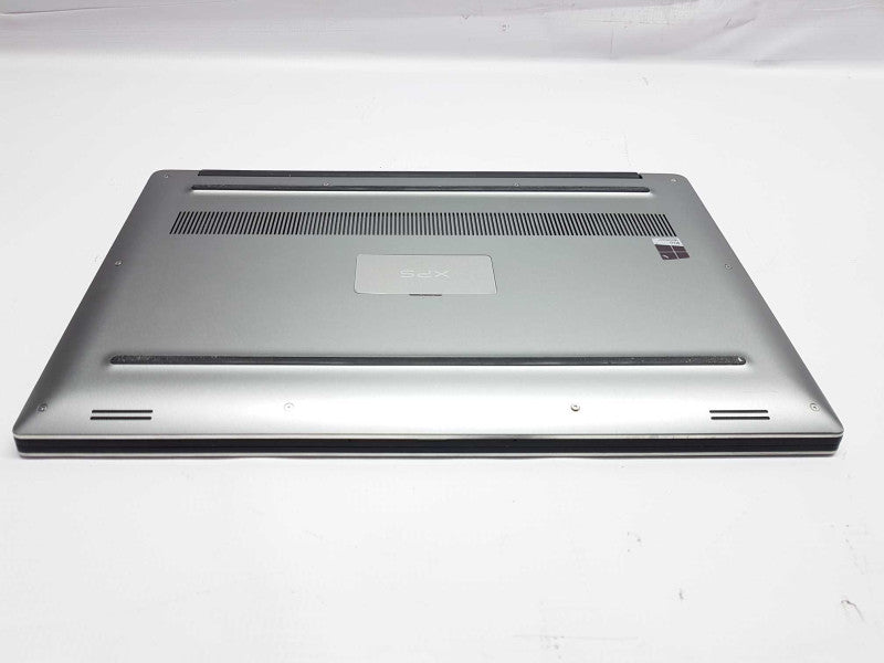 Dell XPS 9550 i7-6700HQ @ 2.60ghz / 8gb ram / GTX 960m / 256gb SSD #