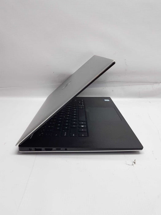 Dell XPS 9550 i7-6700HQ @ 2.60ghz / 8gb ram / GTX 960m / 256gb SSD #