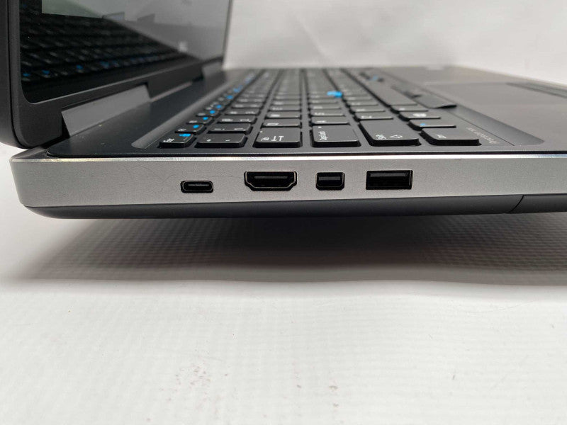 DELL Precision 7520 with Xeon E3-1545M v5 CPU 32GB RAM & 500GB SSD  -