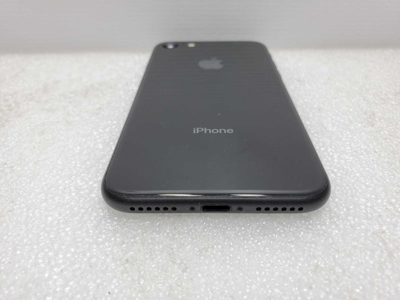 Apple iPhone 8 - 64 GB - Gray [Unlocked] Q(