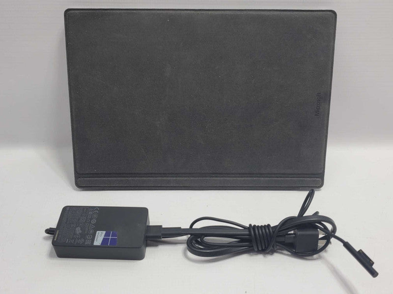 Microsoft Surface Pro 4 (1724) i7-6650U 8GB RAM 256GB Storage Q|