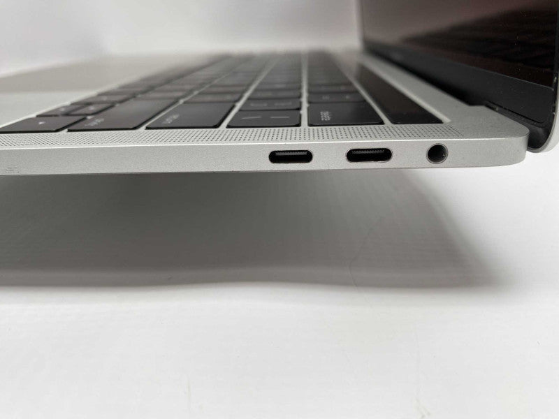 2017 MacBook Pro 13-inch with i7 CPU 4x Thundetbolt 16GB RAM & 1TB Storage  -