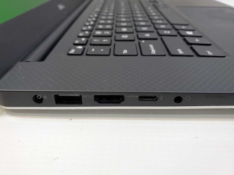 Dell XPS P56F 15.6\\" Core i7-8750H @ 2.2GHz 8GB DDR4 500GB SSD (