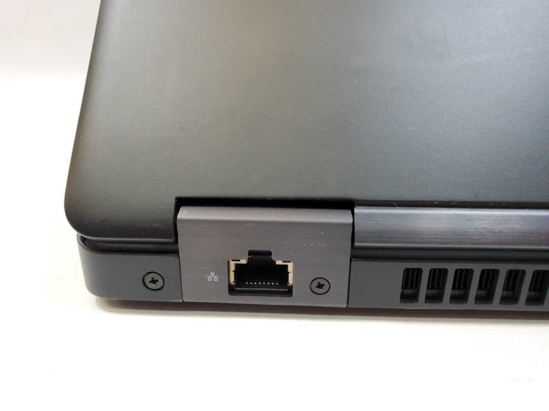 Dell Precision 3520 15.6\\" i7-7820HQ@2.9GHz 8GB DDR3 256GB SSD Quadro M620 2GB (