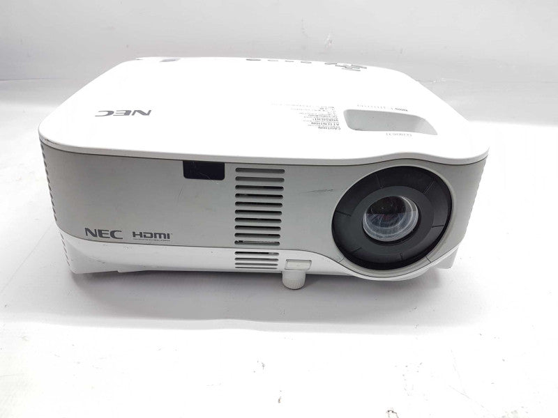 NEC NP905 LCD projector - 1040 lamp hours - No Remote #