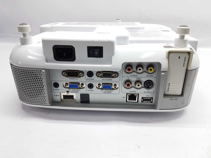 NEC NP905 LCD projector - 1040 lamp hours - No Remote #