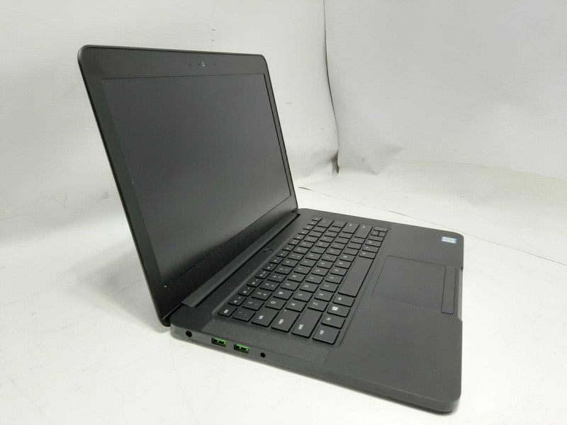 Razer Blade RZ09-01953 14\\" Intel 7700HQ 16GB DDR4 GTX1060(2GB) 256GB NVme $