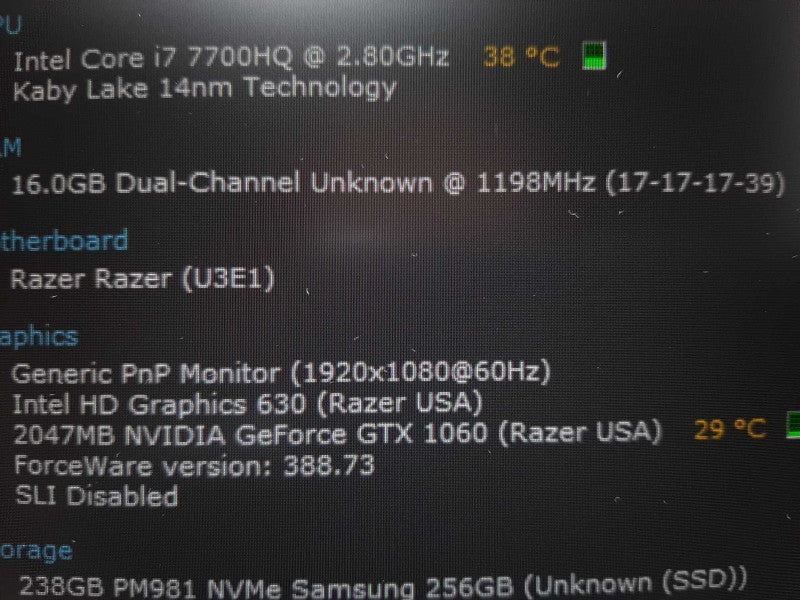 Razer Blade RZ09-01953 14\\" Intel 7700HQ 16GB DDR4 GTX1060(2GB) 256GB NVme $