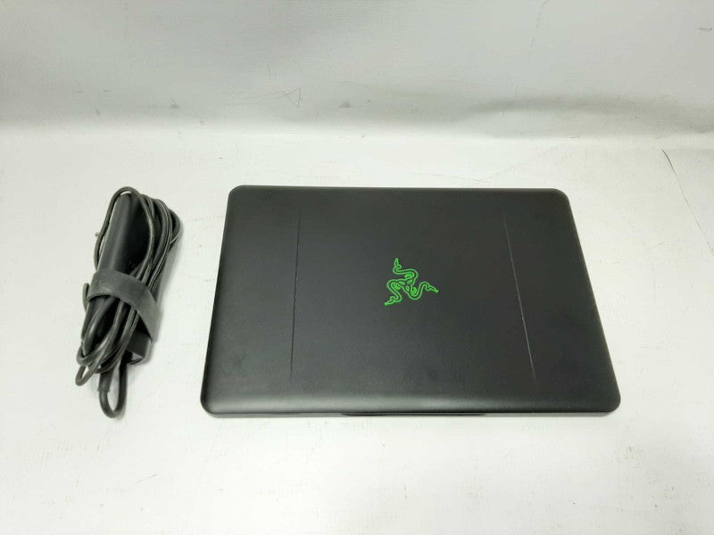 Razer Blade RZ09-01953 14\\" Intel 7700HQ 16GB DDR4 GTX1060(2GB) 256GB NVme $