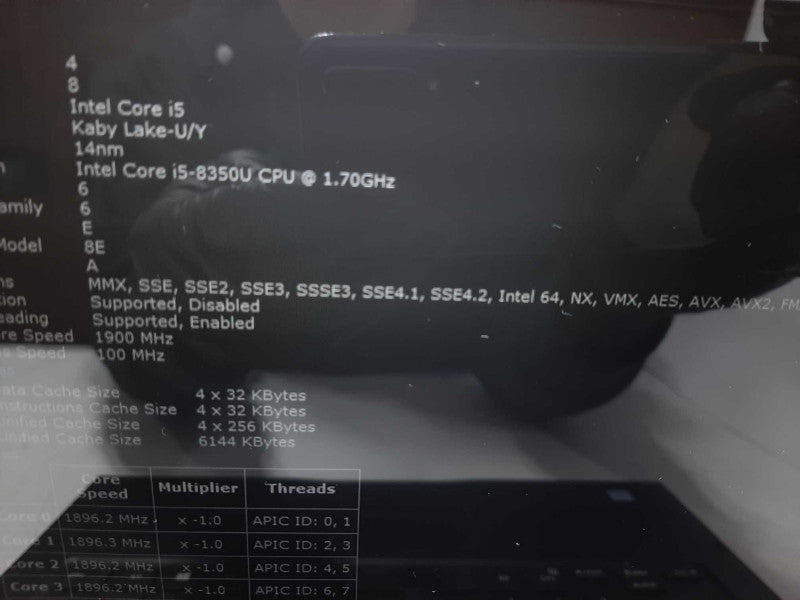 Dell Latitude 3390 2-IN-1 13.3\\" Touch i5-8350U @ 1.7GHz 8GB DDR4 256GB NVme  $