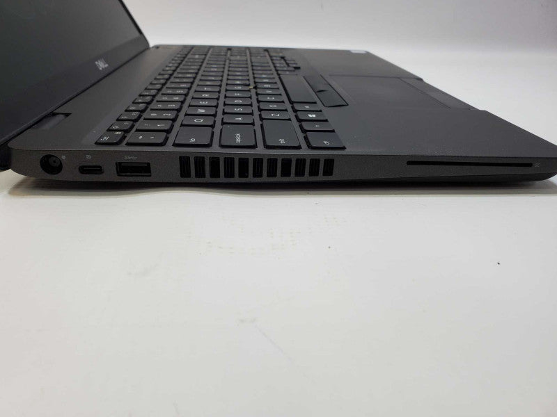 Dell Precision 3540 15.6\\" Core i5-8365U @ 1.6GHz 16GB DDR4 500GB SSSD (
