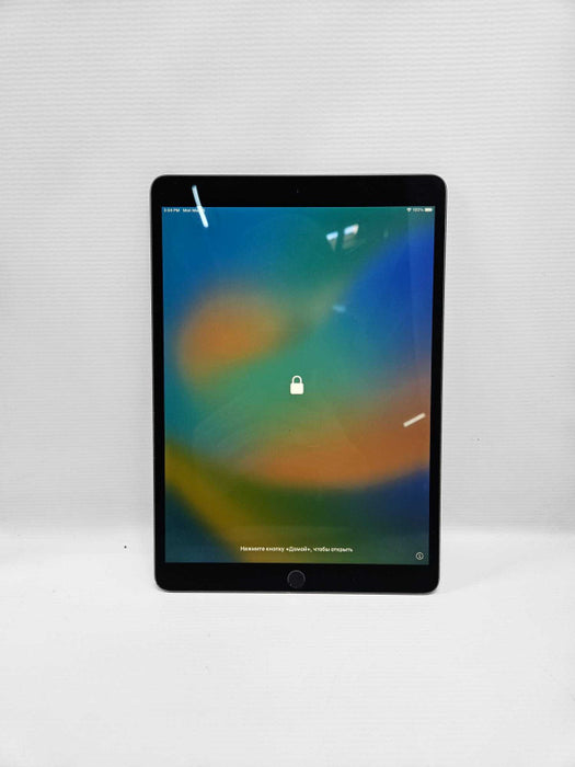 Apple iPad Air (3rd Gen) A2152 (Wi-Fi Only) 10.5\\" **READ** )