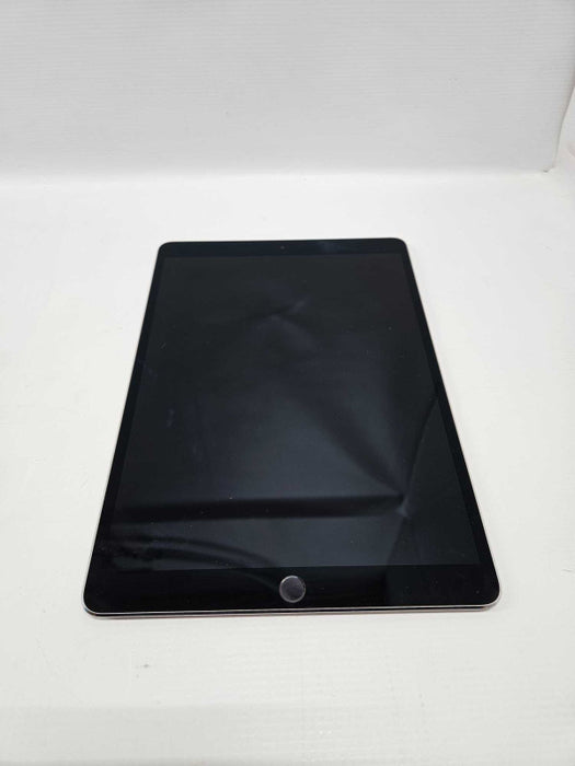 Apple Pro 10.5 A1701 64GB Silver Wi-Fi Only Tablet )