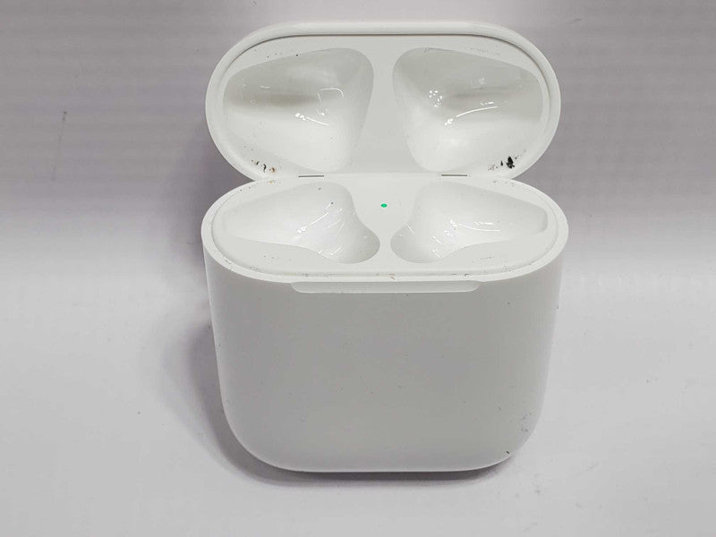 Apple Airpods Charger Case Q|