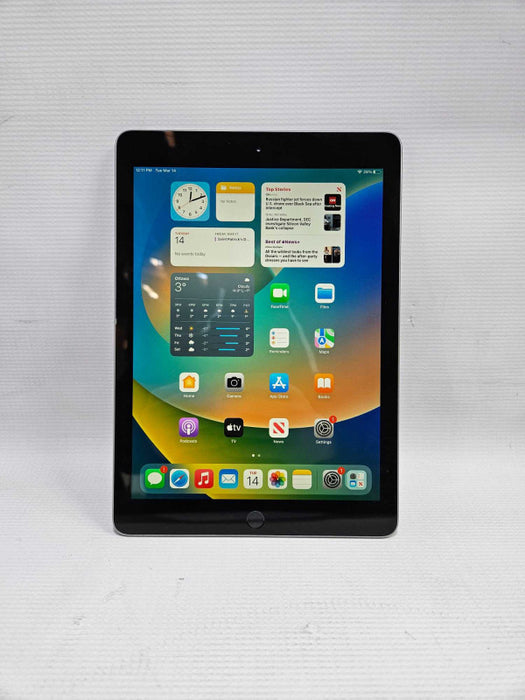 Apple iPad 6th Generation 128 GB (2018) 9.7\\" iPad 6  )
