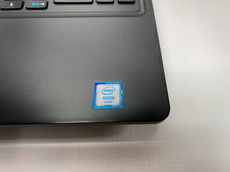 DELL precision 3520 with XEON E3-1505M v6 CPU 16GB RAM & 512GB SSD Storage  -