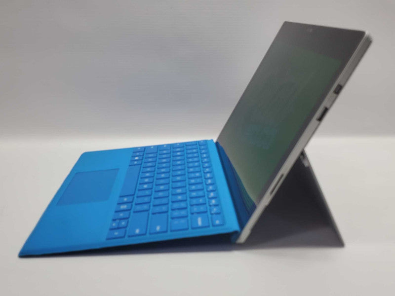 Microsoft Surface Pro 4 (1724) i5-6300U 4GB RAM 128GB Storage |