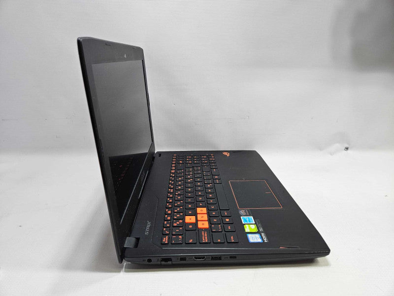Asus Strix GL502VS i7-6700HQ 32GB RAM 1TB HDD 500GB SSD GTX 1070 **READ** )