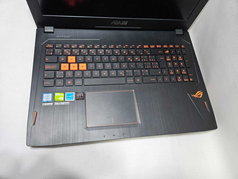 Asus Strix GL502VS i7-6700HQ 32GB RAM 1TB HDD 500GB SSD GTX 1070 **READ** )