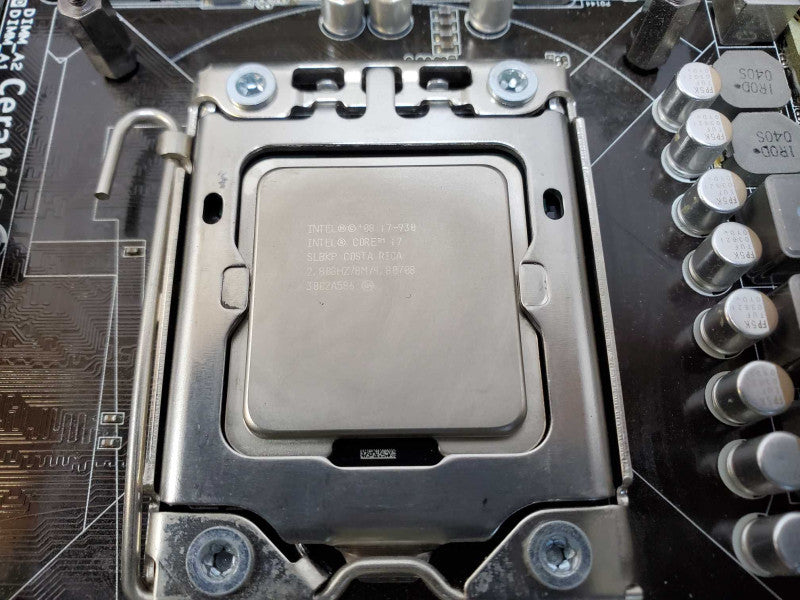 Kit MB Asus Sabertooth x58 + Core i7-930 @ 2.8GHz + 12GB DDR3 (