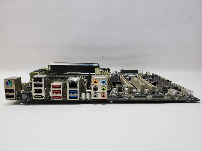 Kit MB Asus Sabertooth x58 + Core i7-930 @ 2.8GHz + 12GB DDR3 (
