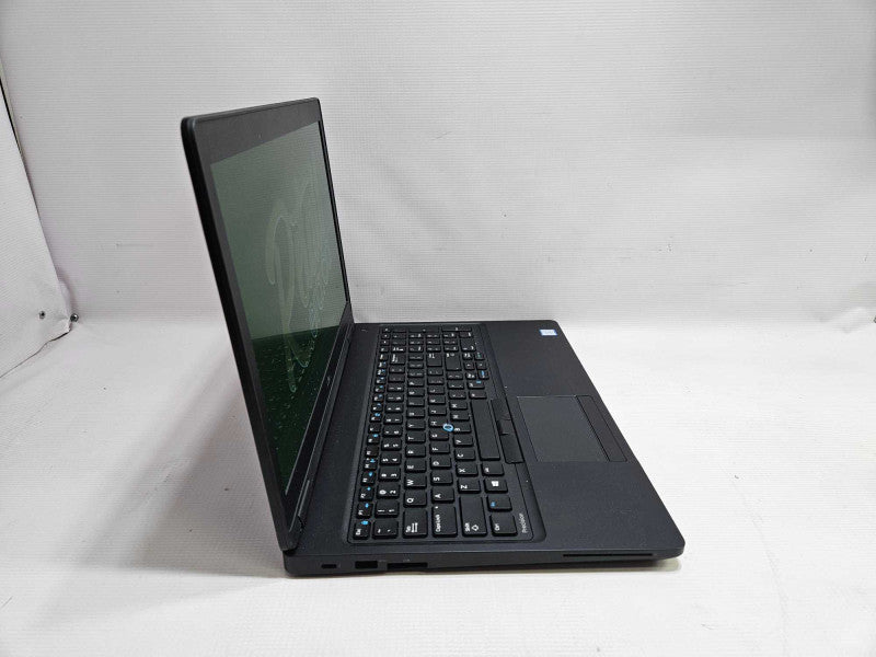 Dell Precision 3520 i7-7820HQ @ 2.90GHz 24GB RAM 250GB SSD )