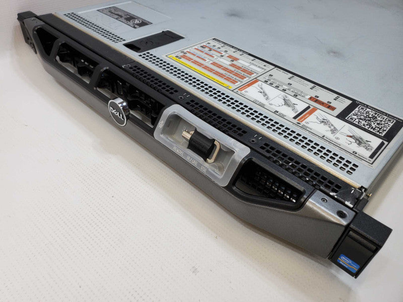 Dell PowerEdge R620 2x Xeon E5-2670 v2 @ 2.5GHz 64GB DDR3 4x 2.5\\" No HDD/Raid (