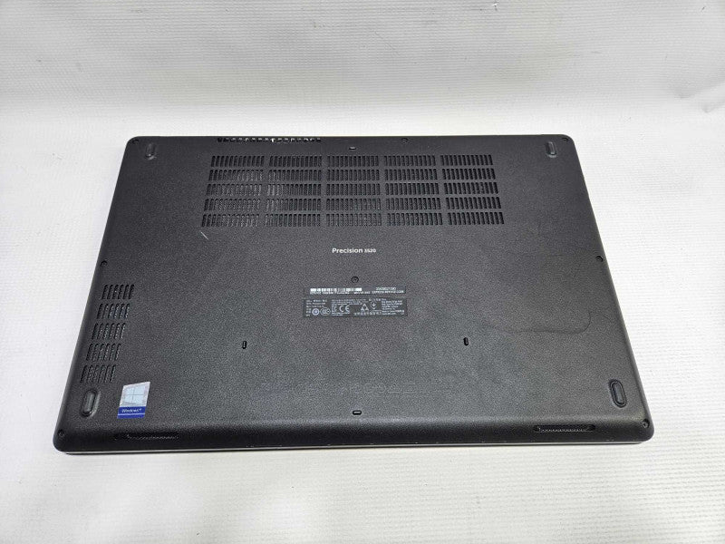 Dell Precision 3520 i7-7820HQ 16GB RAM 250GB SSD Quadro M620 GPU )