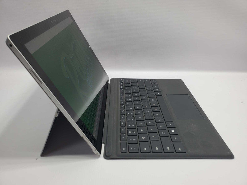 Microsoft Surface Pro 3 (1631) i5-4300U 8GB RAM 256GB Storage Q|