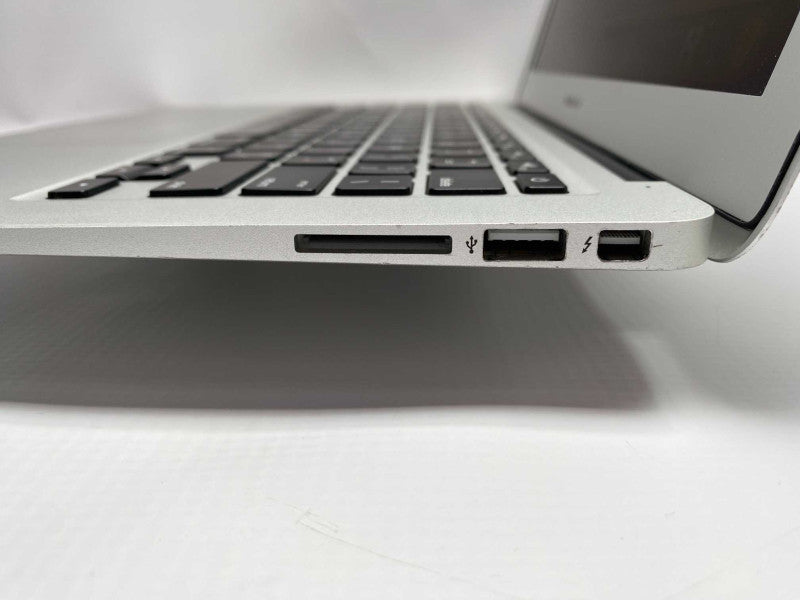 Early 2015 MacBook Air 13-inch with i5 CPU 8GB RAM & 128GB Storage  -