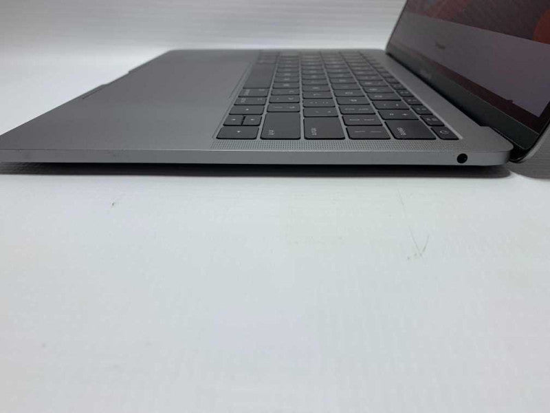 MacBook Pro 13-inch 2017 with i5 CPU 16GB RAM & 256GB Storage $