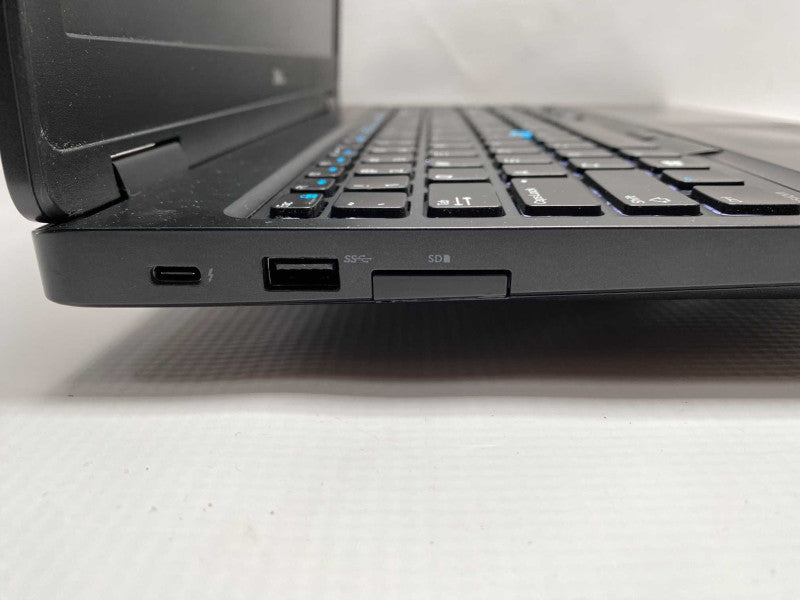 DELL Precision 3520 with Intel XEON E3-1505M v6 CPU 16GB RAM & 512GB SSD READ -