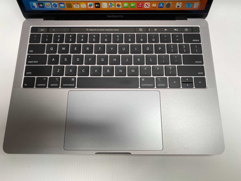2018 MacBook Pro 13-inch with i5 CPU 8GB RAM & 250GB Storage READ  -