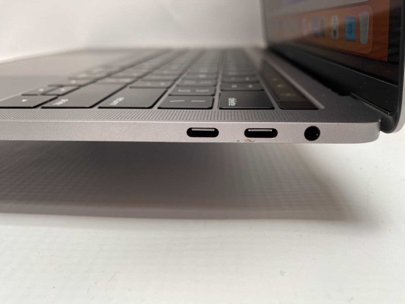 2018 MacBook Pro 13-inch with i5 CPU 8GB RAM & 250GB Storage READ  -