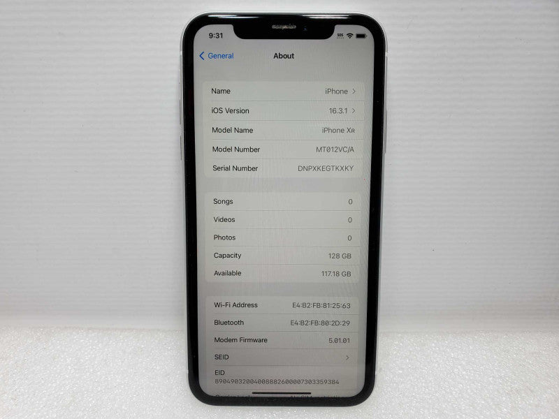 Apple iPhone XR - 128 GB - White (