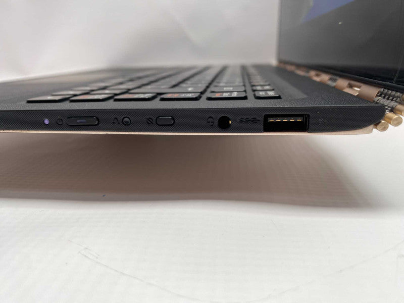 Lenovo Yoga 900-13ISK2 with i7-6560U CPU 16GB RAM & 256GB SSD Storage READ  -