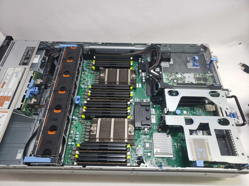 Dell PowerEdge R820 2x Xeon E5-4620 v2 @ 2.60GHz 128 GB DDR4 RAM 2x PSU )