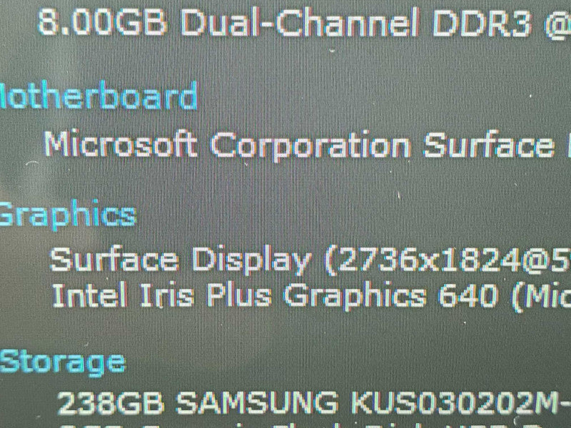 Microsoft Surface Pro 5 (1796) i7-7660U 8GB RAM 256GB Storage |