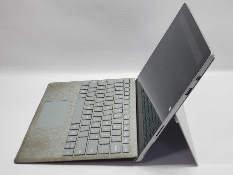 Microsoft Surface Pro 3 (1631) i5-4300U 8GB RAM 256GB Storage |