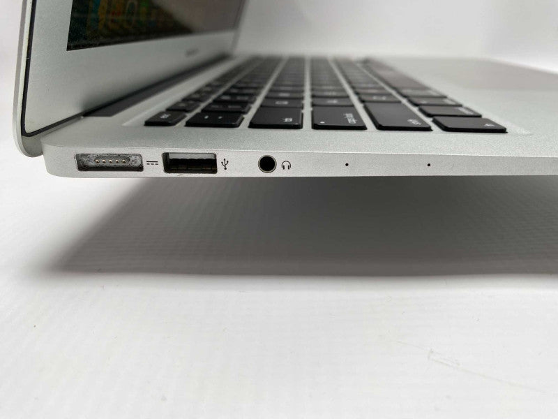 Early 2014 13-inch MacBook Air with i5 CPU 4GB RAM & 128GB Storage   -