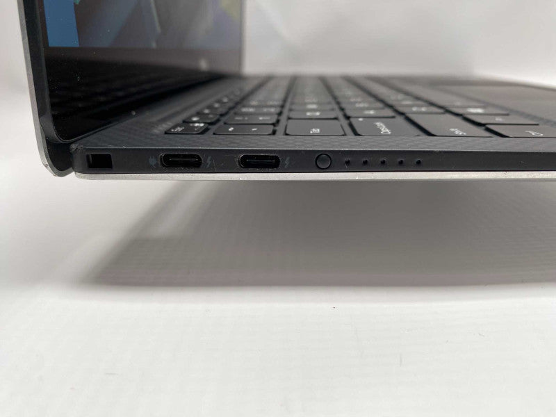 DELL XPS 13 9370 with i7-8550U CPU 8GB RAM & 256GB NVMe Storage  -