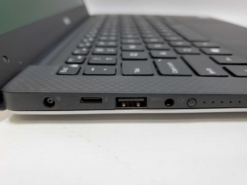 Dell XPS P54G 13.3\\" Core i5-7200U @ 2.5GHz 8GB DDR3 500GB NVME (